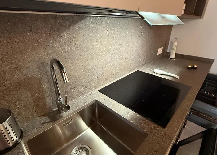 Domus Raffaele Дом отдыха Неаполь